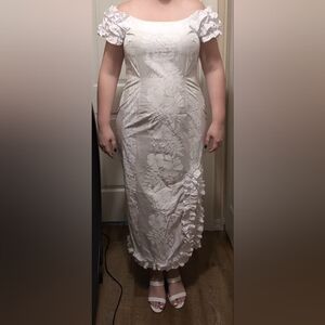 Hilo Hattie. Hawaiian Original WHITE-ON-WHITE hibiscus NAOMI MUU MUU XL